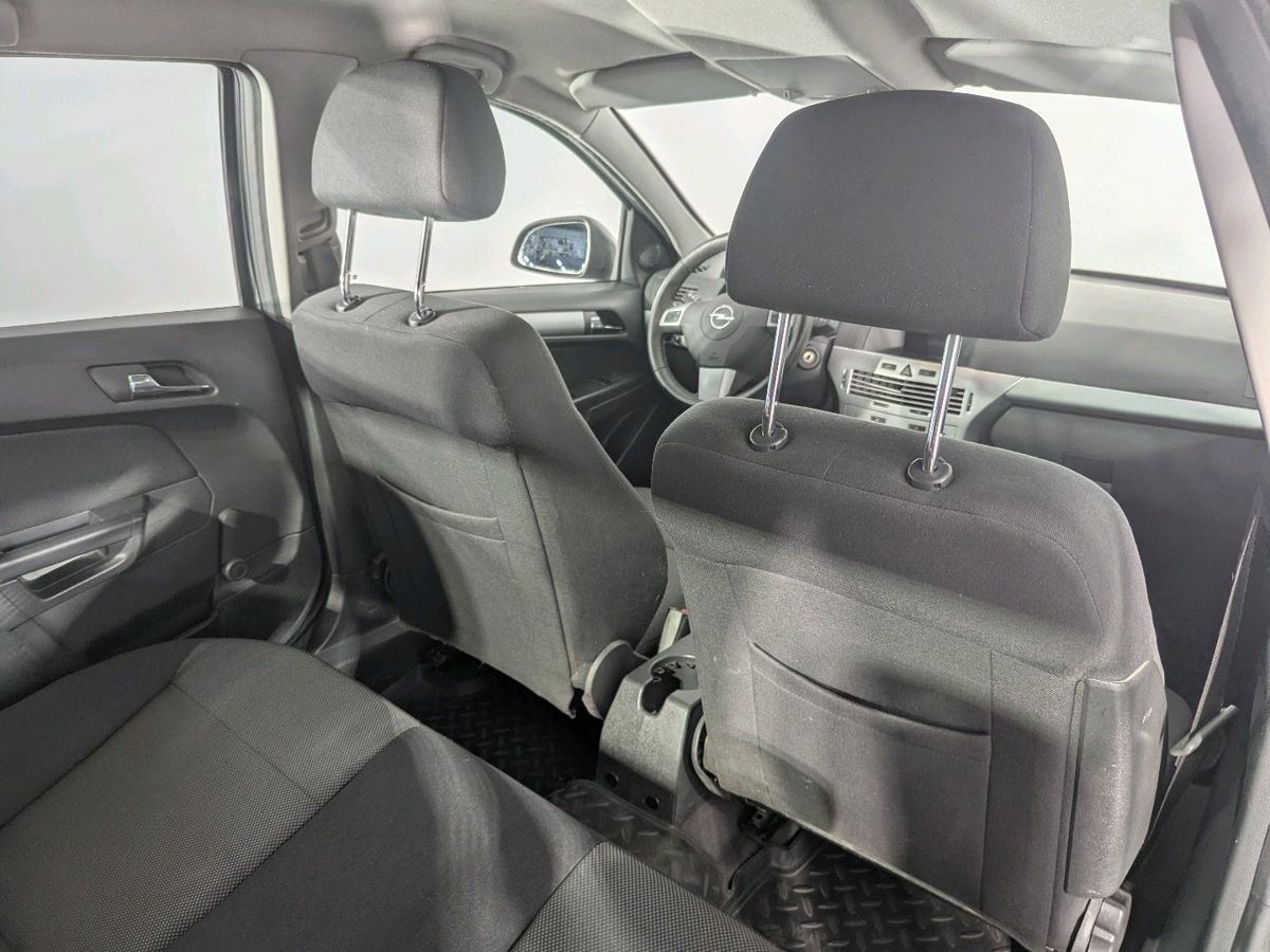 Opel Astra Enjoy 2012 г.в., 240 000 км.