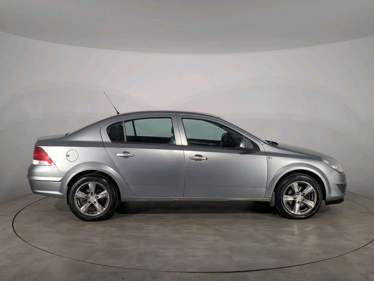 Opel Astra Enjoy 2012 г.в., 240 000 км.