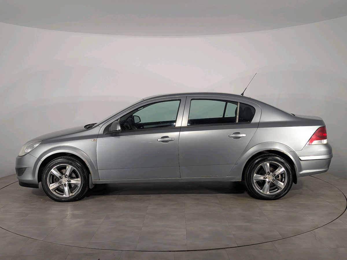 Opel Astra Enjoy 2012 г.в., 240 000 км.