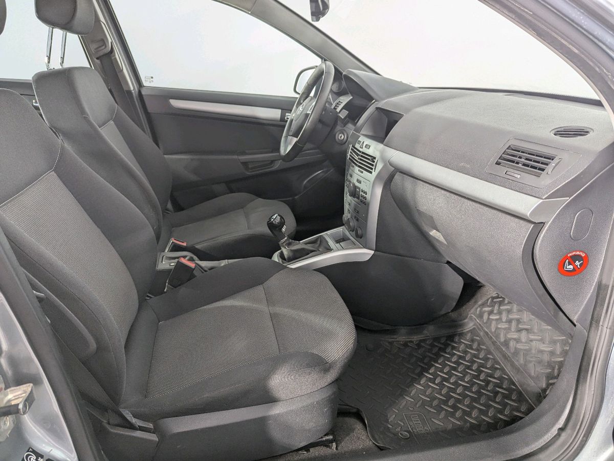 Opel Astra Enjoy 2012 г.в., 240 000 км.