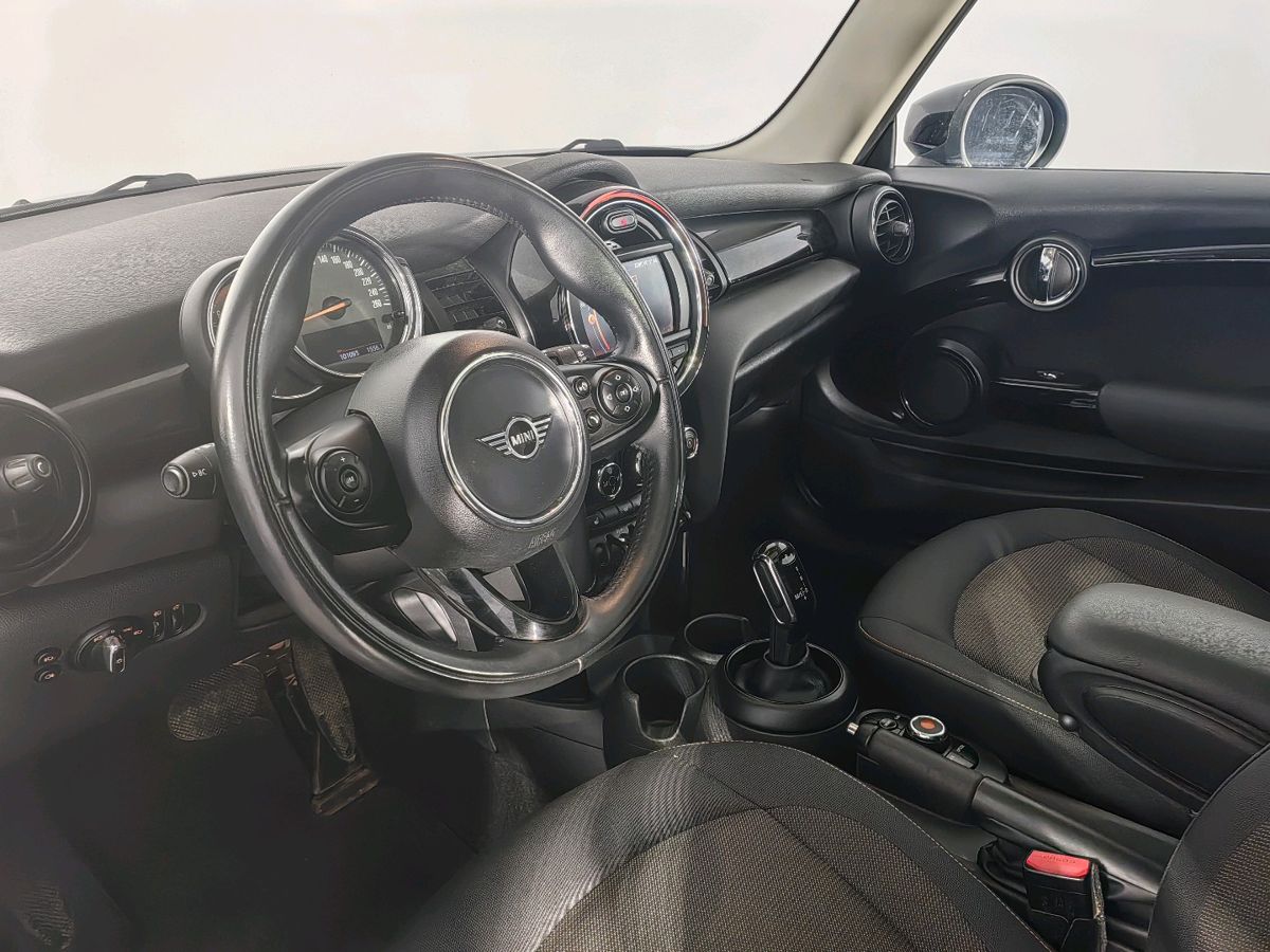 Mini Hatch Cooper 2020 г.в., 97 000 км.