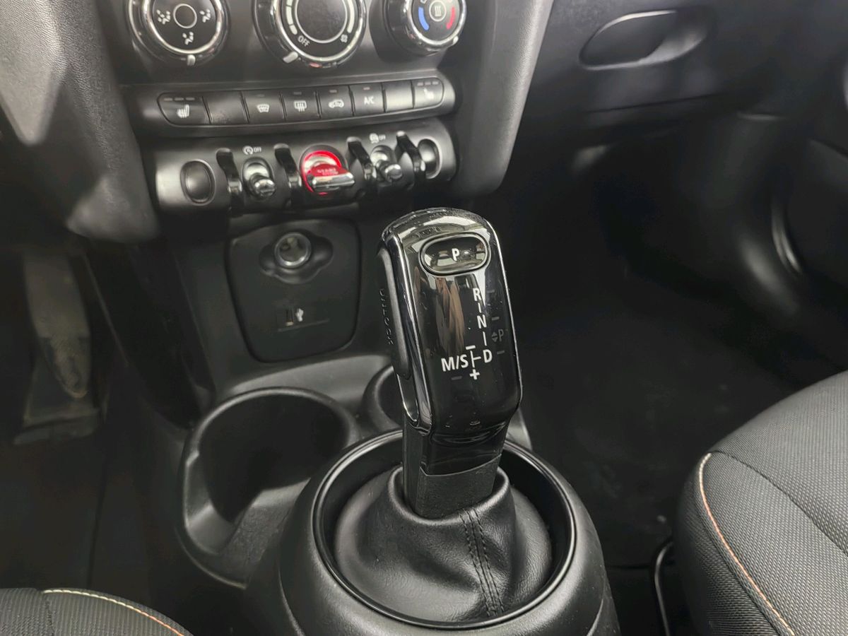 Mini Hatch Cooper 2020 г.в., 97 000 км.