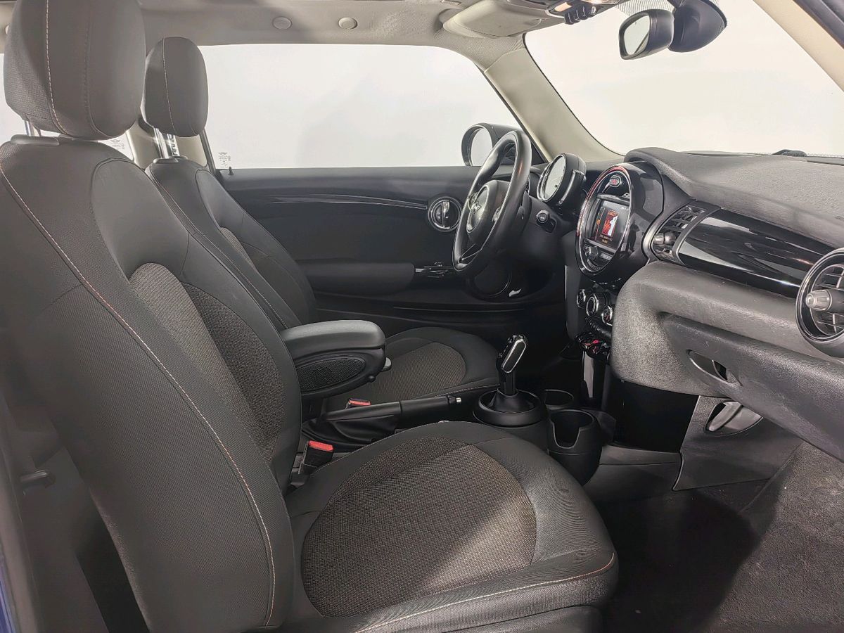 Mini Hatch Cooper 2020 г.в., 97 000 км.