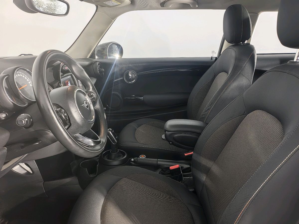 Mini Hatch Cooper 2020 г.в., 97 000 км.