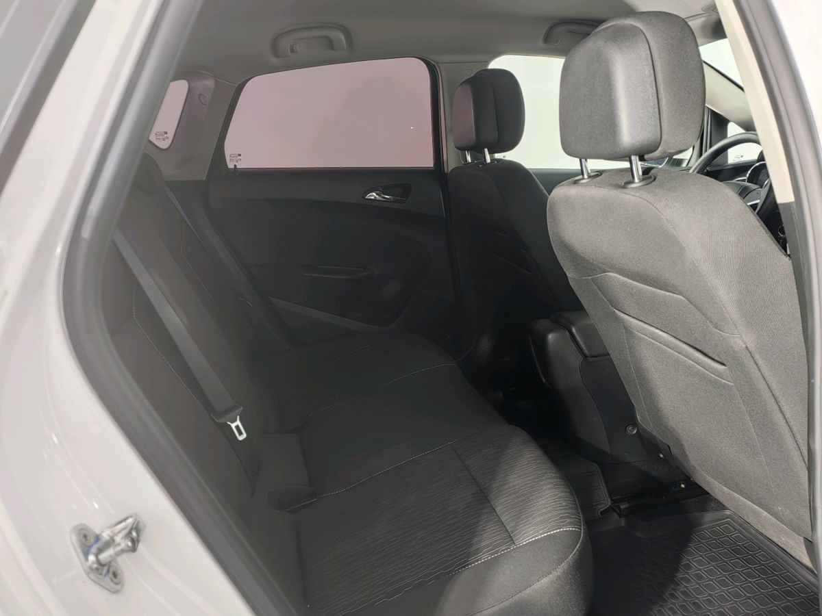 Opel Astra Active 2013 г.в., 97 087 км.