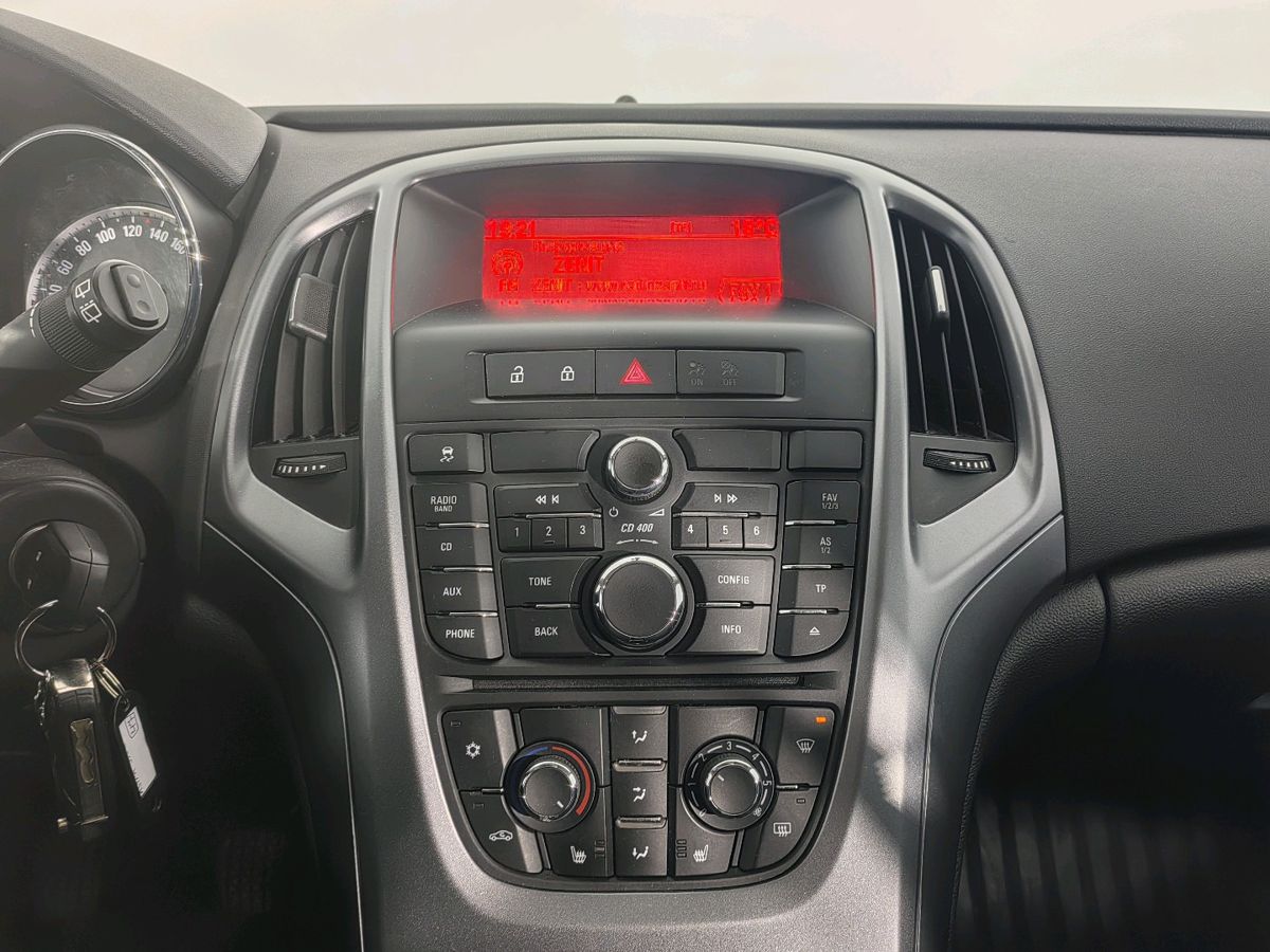 Opel Astra Active 2013 г.в., 97 087 км.