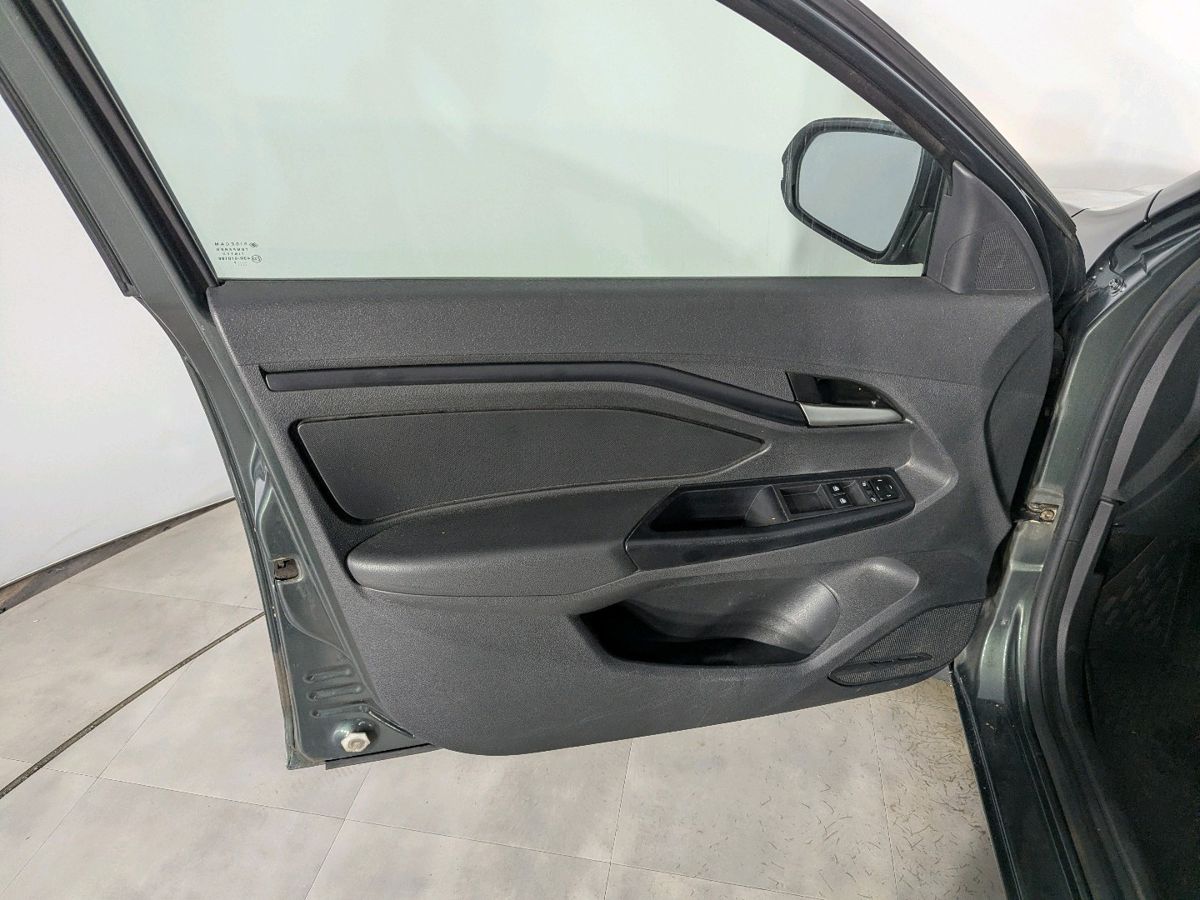 Lada Vesta Comfort (2016-2018) 2017 г.в., 97 906 км.