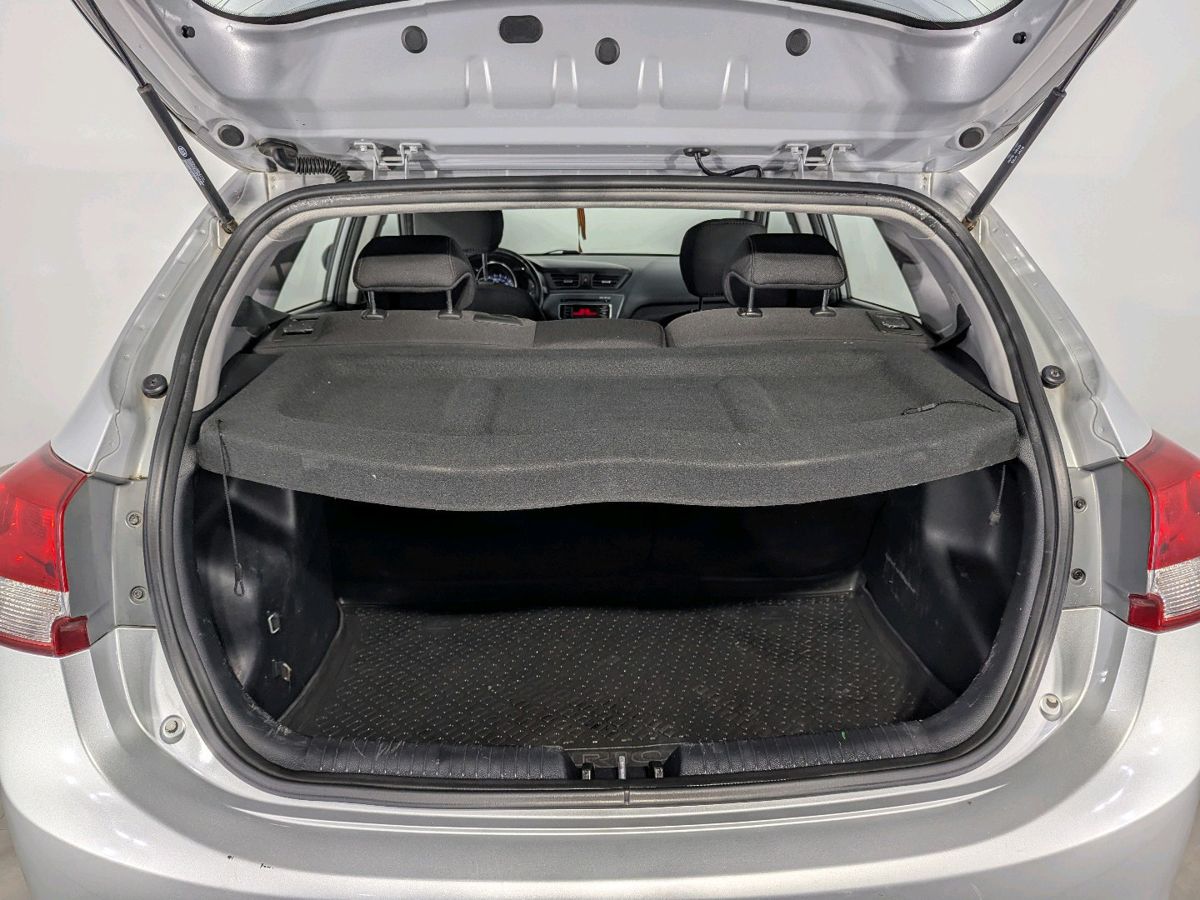 Kia Rio  2015 г.в., 131 576 км.