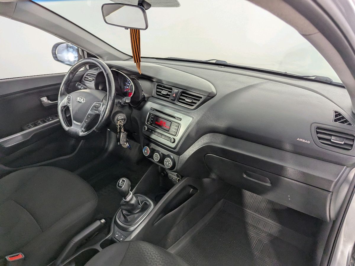 Kia Rio  2015 г.в., 131 576 км.
