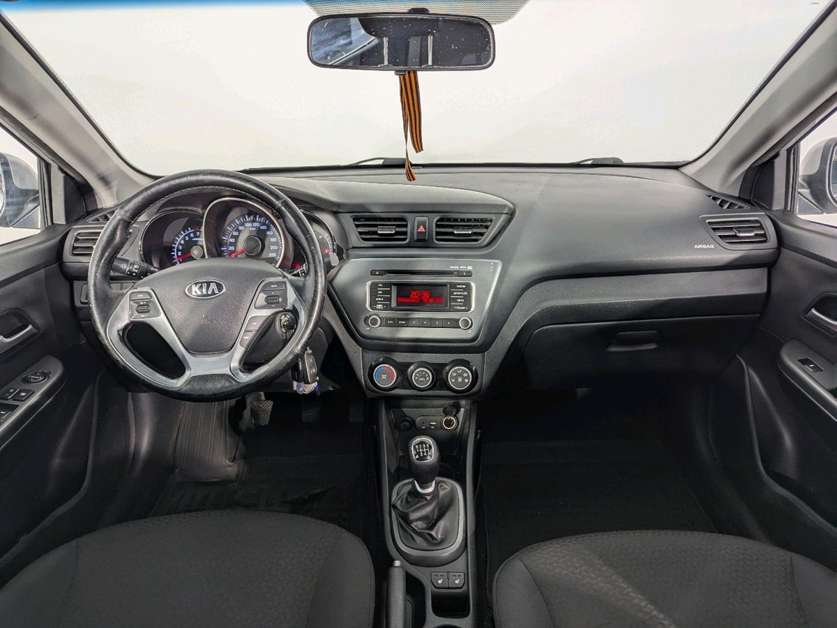 Kia Rio  2015 г.в., 131 576 км.