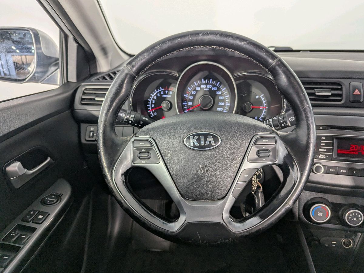 Kia Rio  2015 г.в., 131 576 км.
