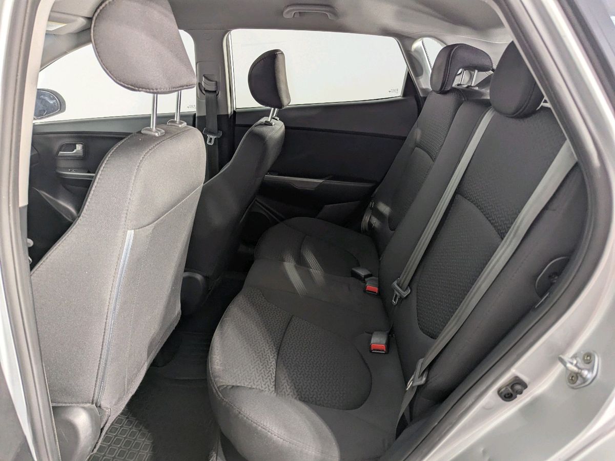 Kia Rio  2015 г.в., 131 576 км.