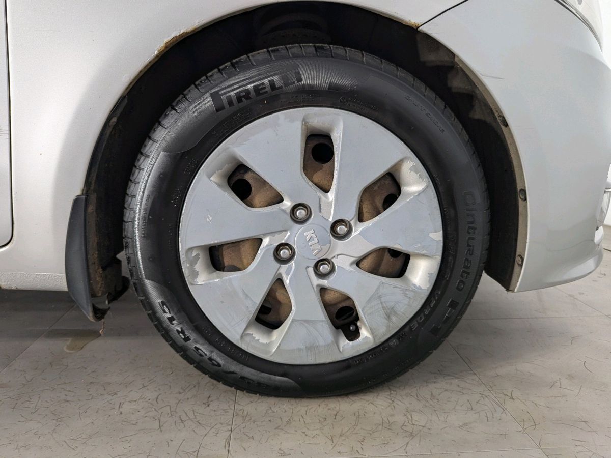 Kia Rio  2015 г.в., 131 576 км.