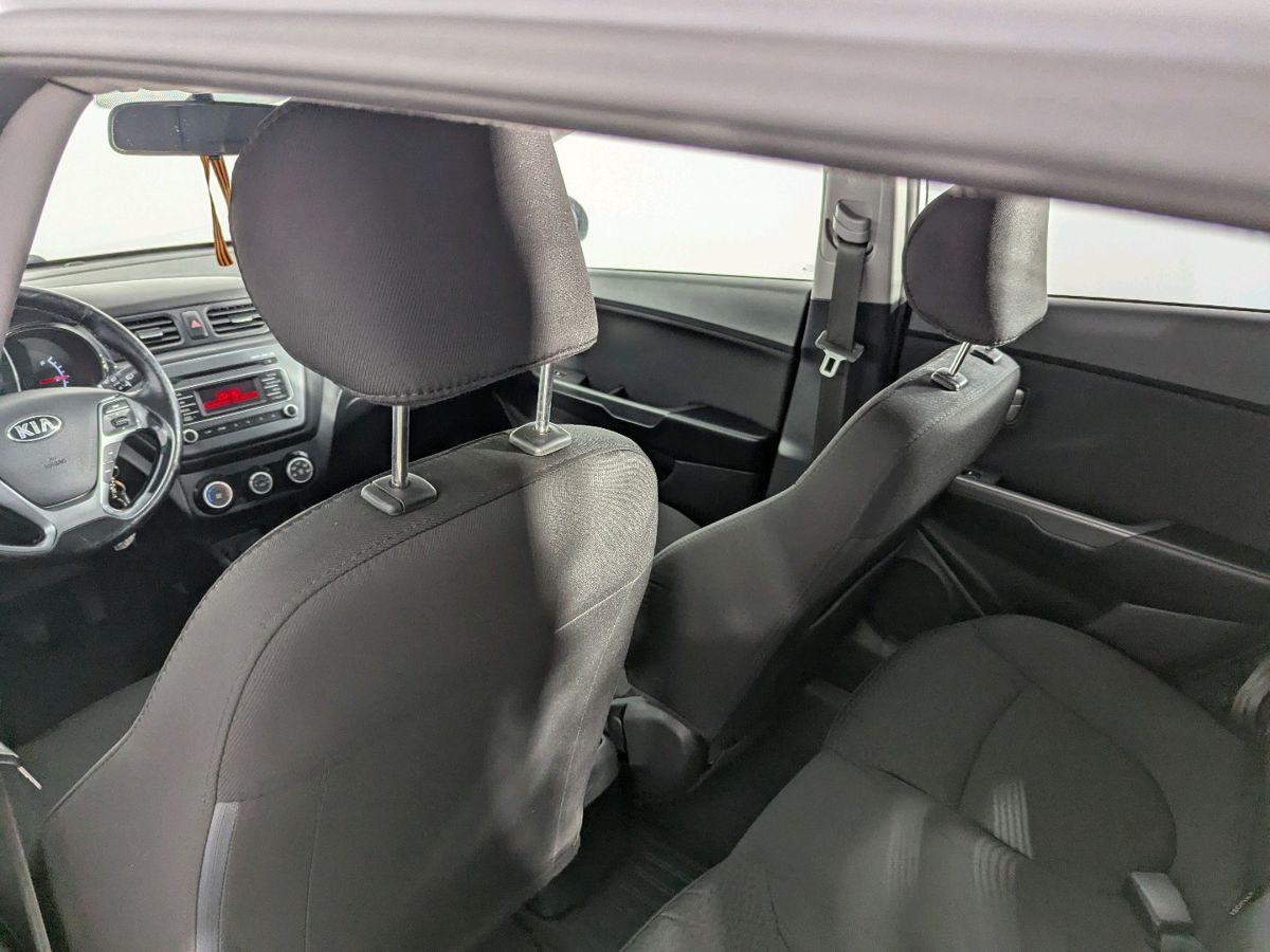 Kia Rio  2015 г.в., 131 576 км.