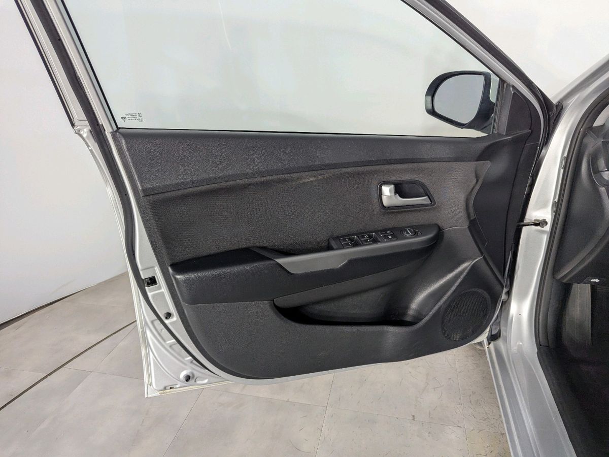 Kia Rio  2015 г.в., 131 576 км.