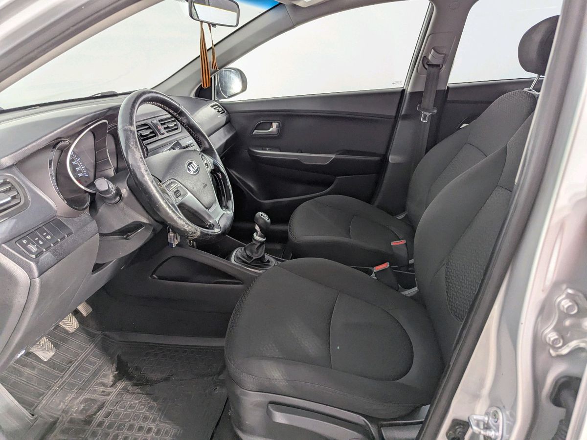 Kia Rio  2015 г.в., 131 576 км.