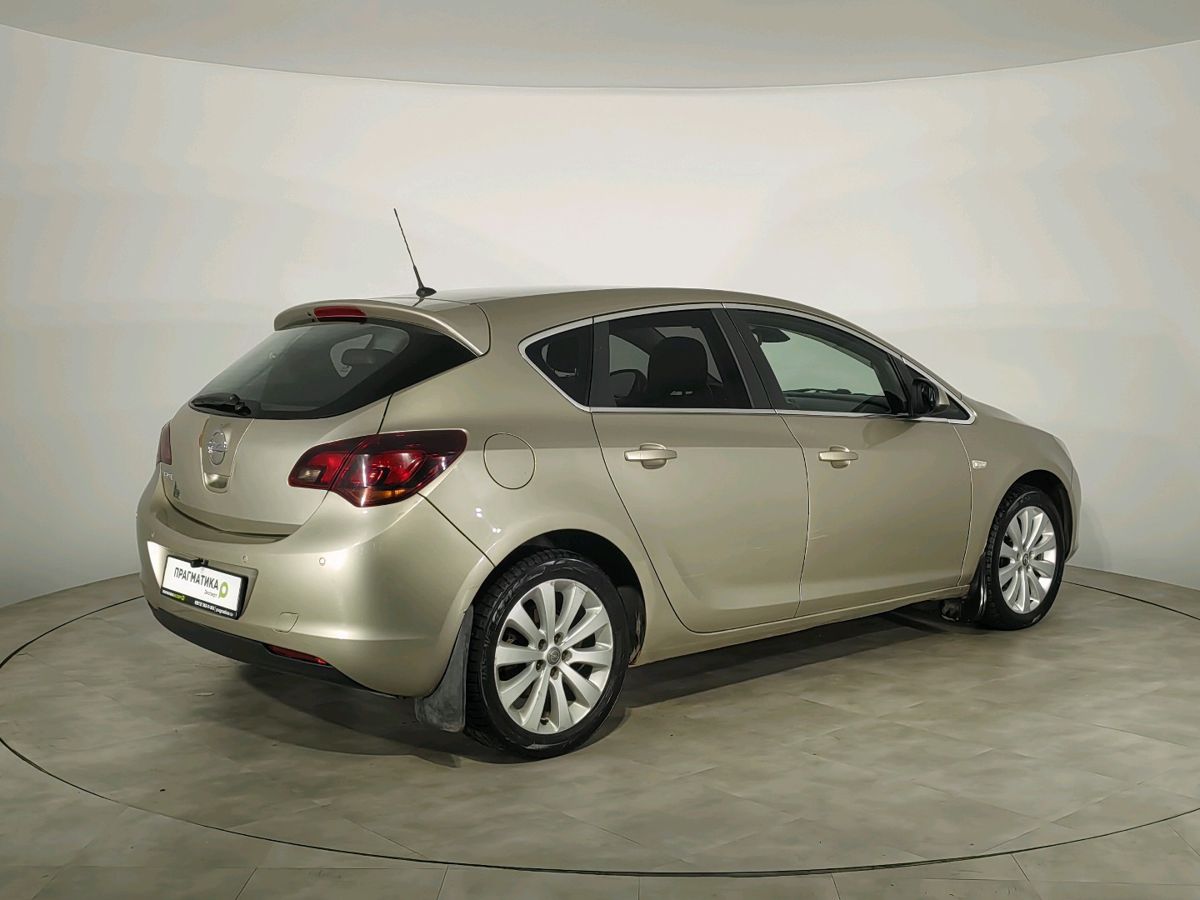Opel Astra Enjoy 2011 г.в., 239 497 км.