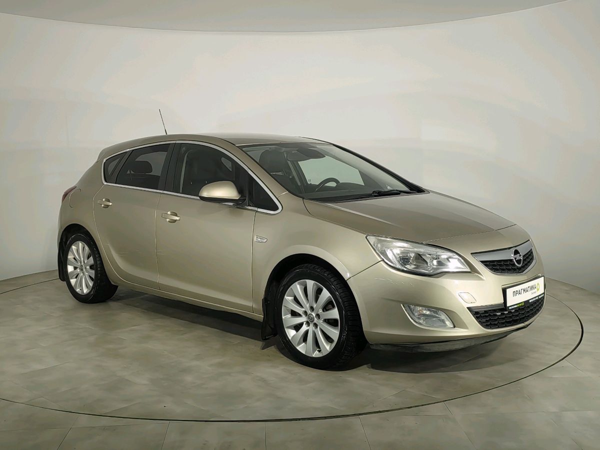 Opel Astra Enjoy 2011 г.в., 239 497 км.