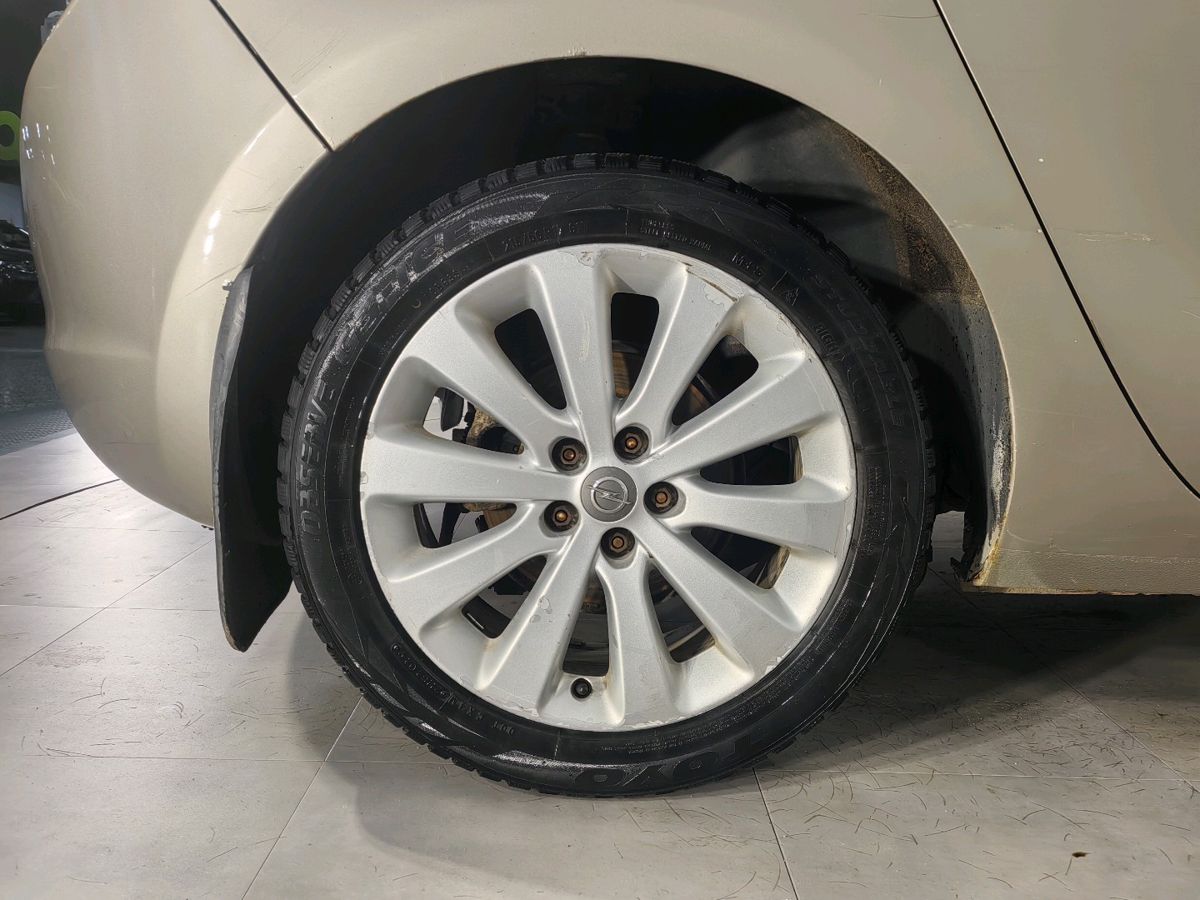 Opel Astra Enjoy 2011 г.в., 239 497 км.