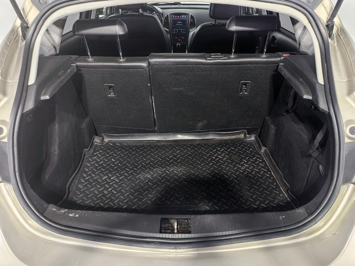 Opel Astra Enjoy 2011 г.в., 239 497 км.