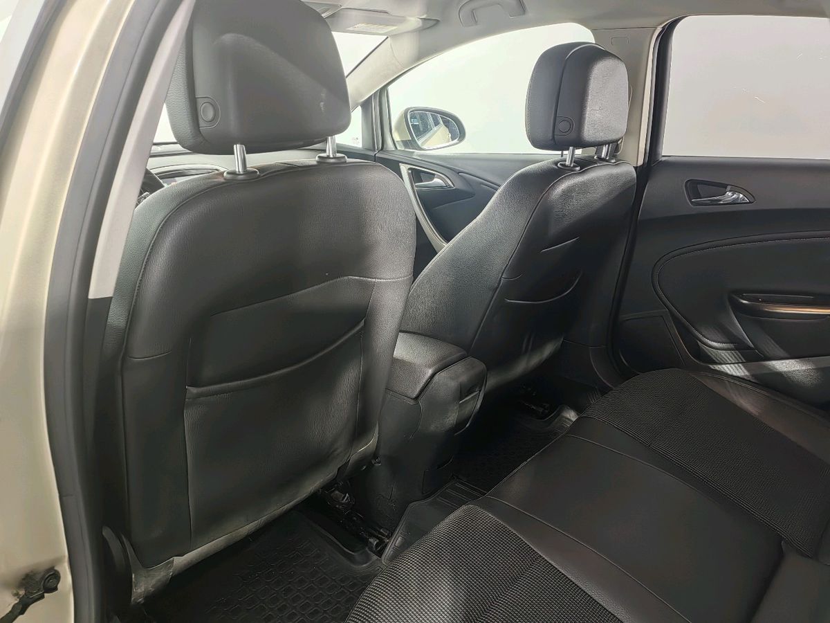 Opel Astra Enjoy 2011 г.в., 239 497 км.