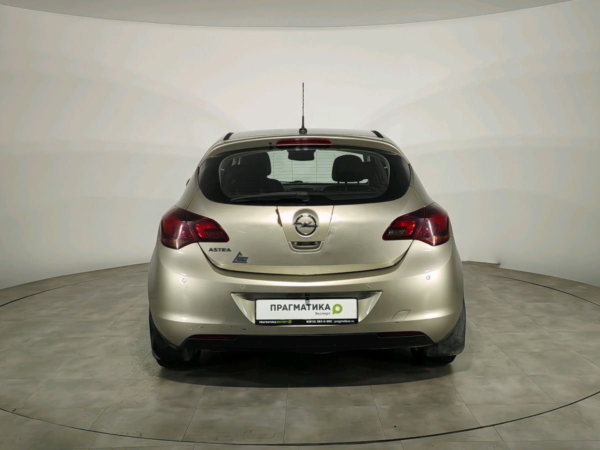 Opel Astra Enjoy 2011 г.в., 239 497 км.