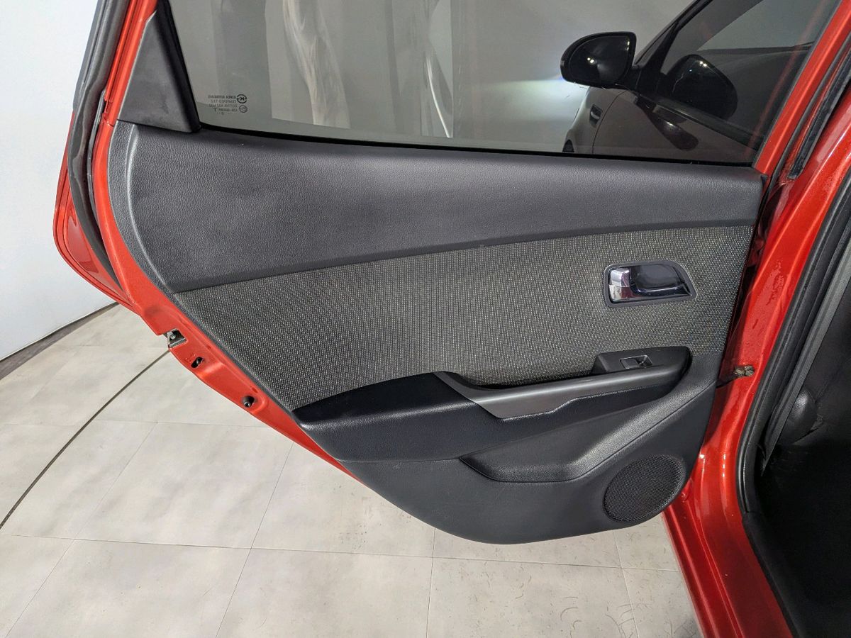 Kia Rio Prestige 2013 г.в., 290 000 км.