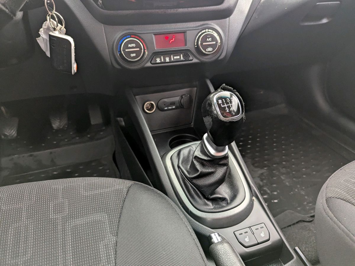 Kia Rio Prestige 2013 г.в., 290 000 км.