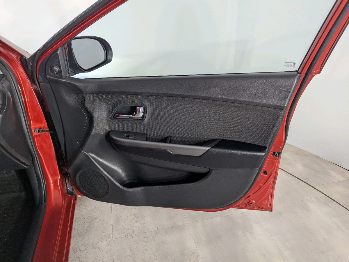 Kia Rio Prestige 2013 г.в., 290 000 км.