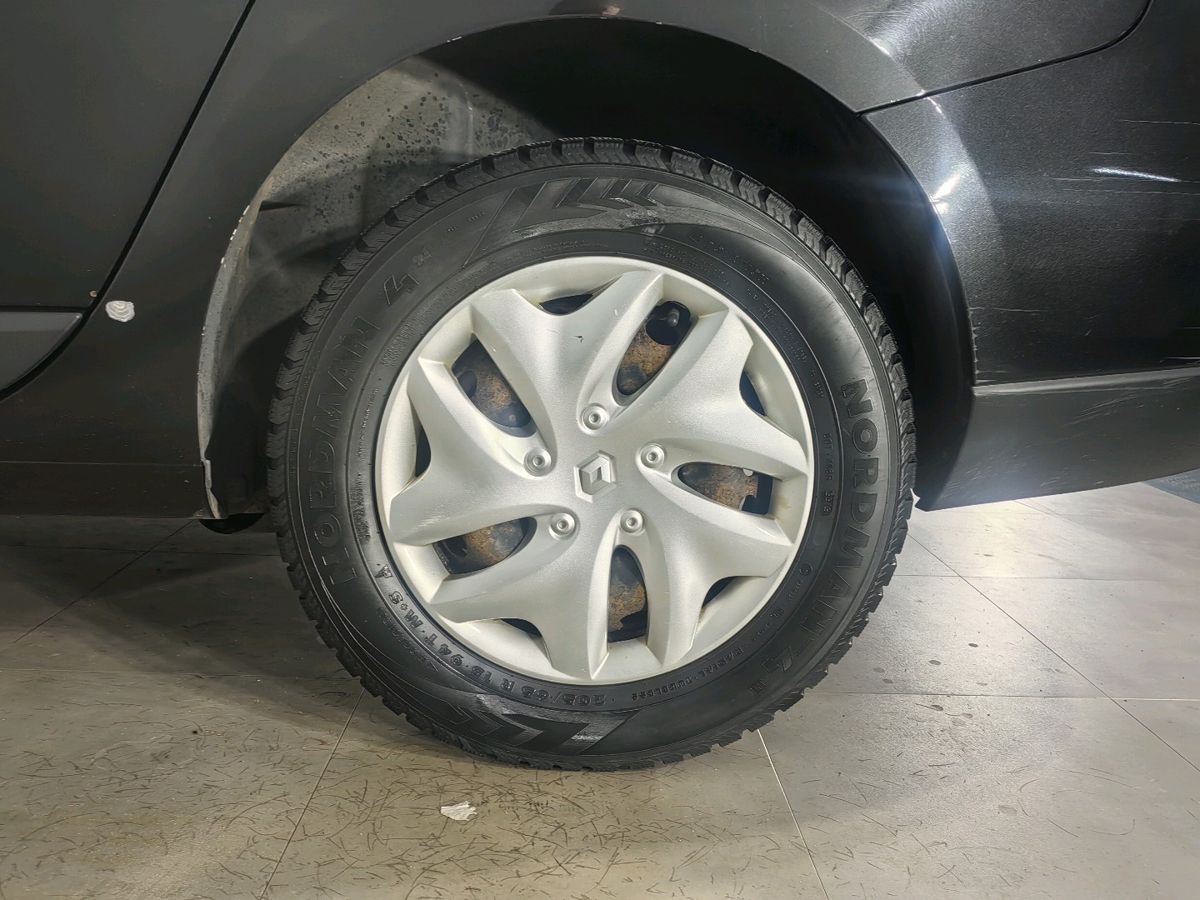 Renault Fluence 999 2013 г.в., 150 000 км.