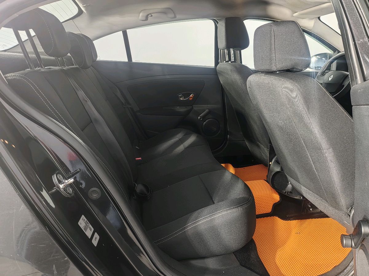 Renault Fluence 999 2013 г.в., 150 000 км.