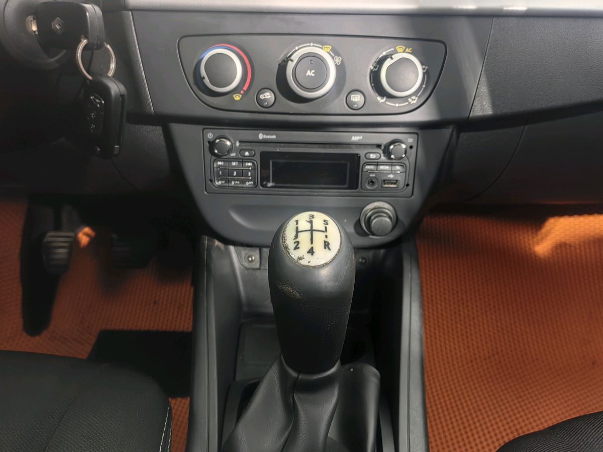 Renault Fluence 999 2013 г.в., 150 000 км.