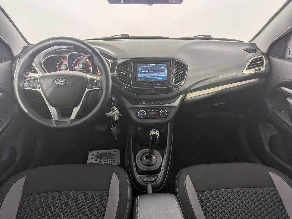 Lada Vesta Luxe Multimedia (2016-2018) 2019 г.в., 148 552 км.