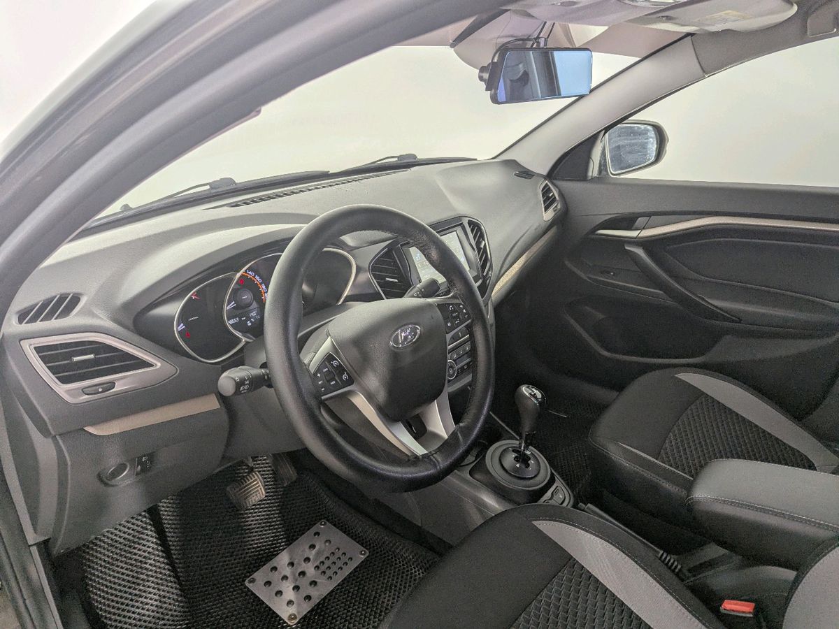 Lada Vesta Luxe Multimedia (2016-2018) 2019 г.в., 148 552 км.