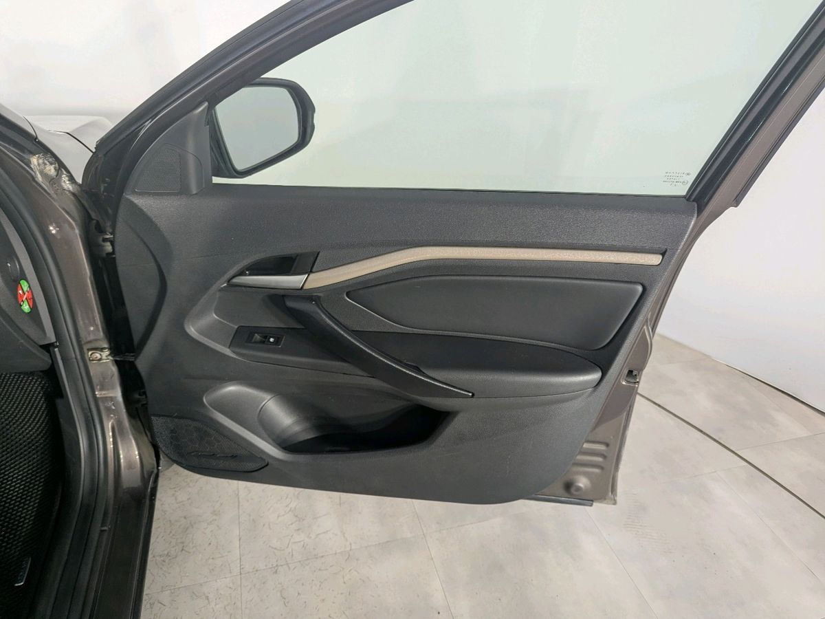 Lada Vesta Luxe Multimedia (2016-2018) 2019 г.в., 148 552 км.