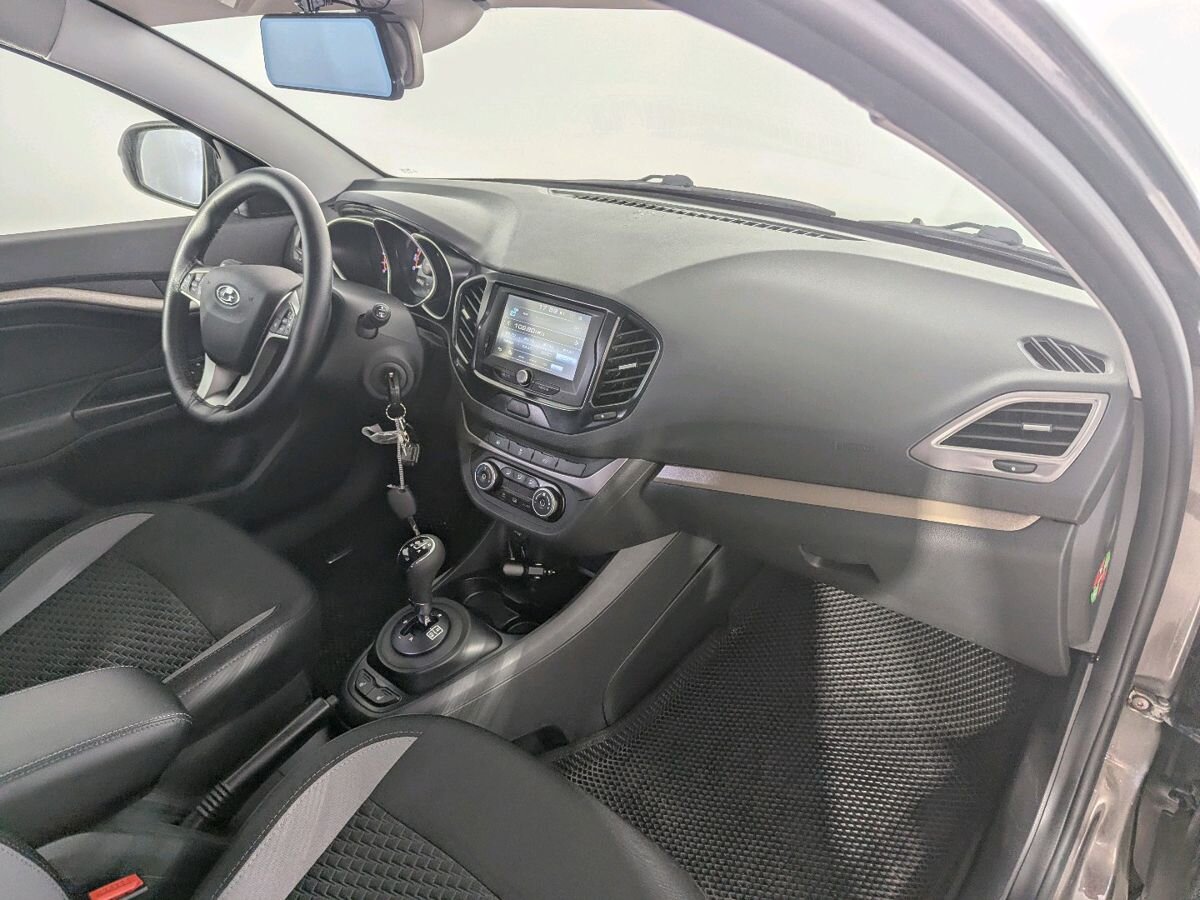Lada Vesta Luxe Multimedia (2016-2018) 2019 г.в., 148 552 км.