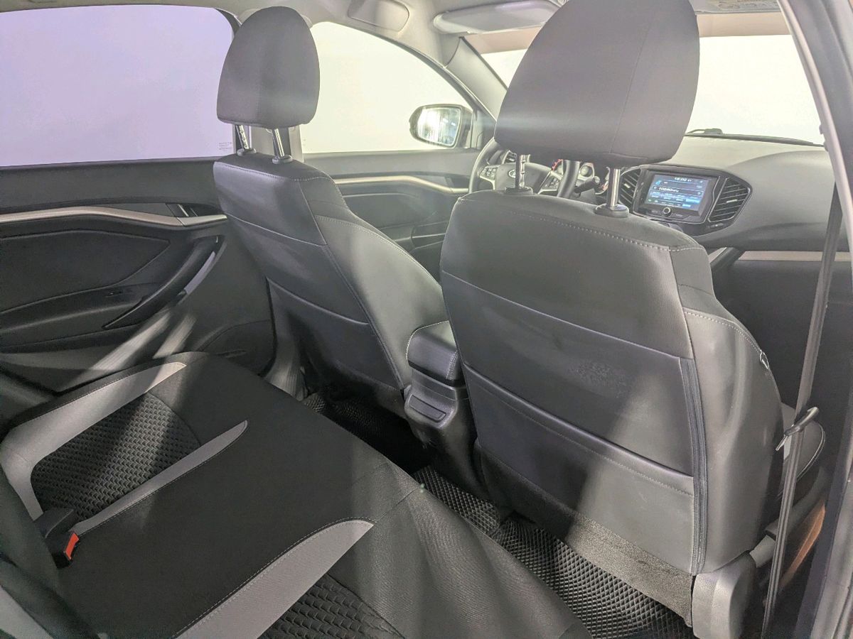 Lada Vesta Luxe Multimedia (2016-2018) 2019 г.в., 148 552 км.