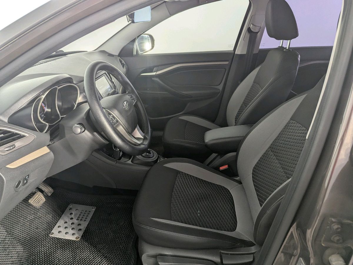 Lada Vesta Luxe Multimedia (2016-2018) 2019 г.в., 148 552 км.