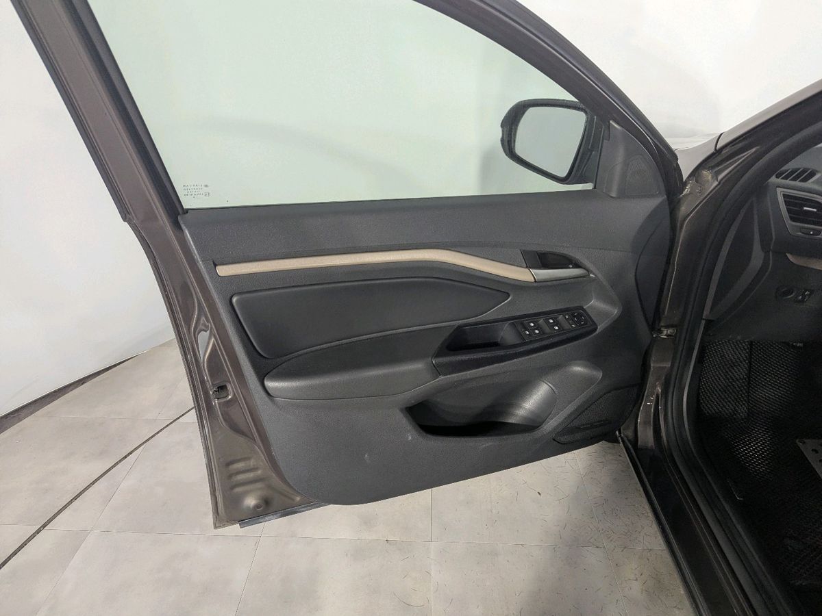 Lada Vesta Luxe Multimedia (2016-2018) 2019 г.в., 148 552 км.