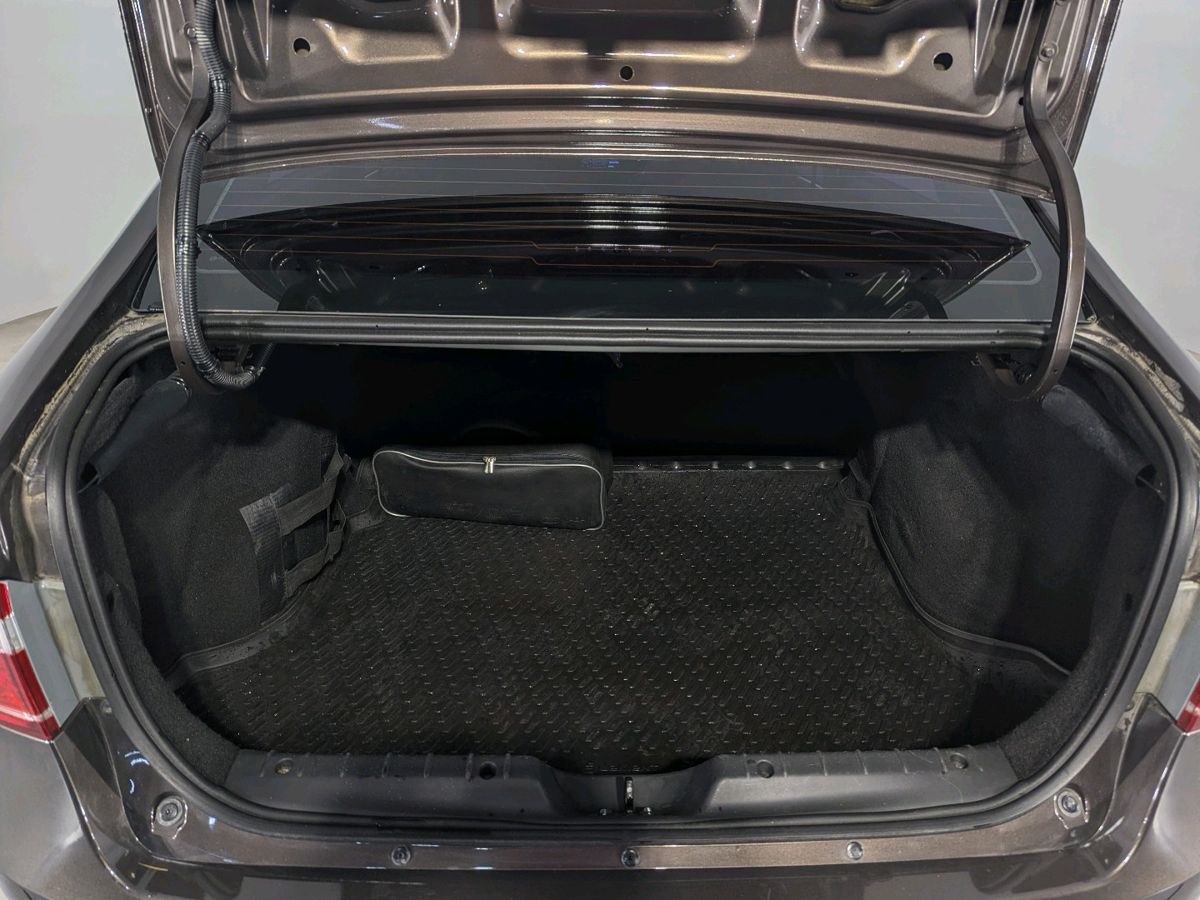 Lada Vesta Luxe Multimedia (2016-2018) 2019 г.в., 148 552 км.