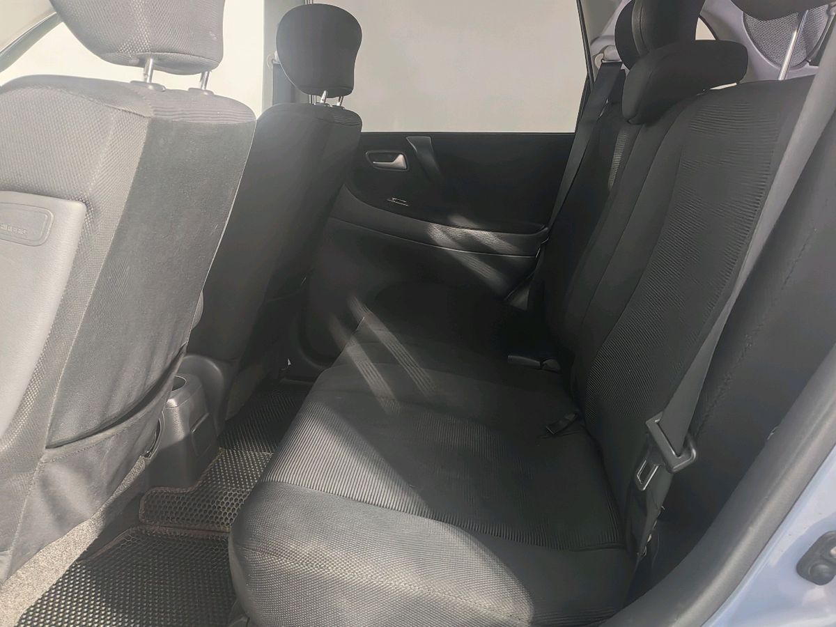 Suzuki Liana 999 2007 г.в., 184 136 км.