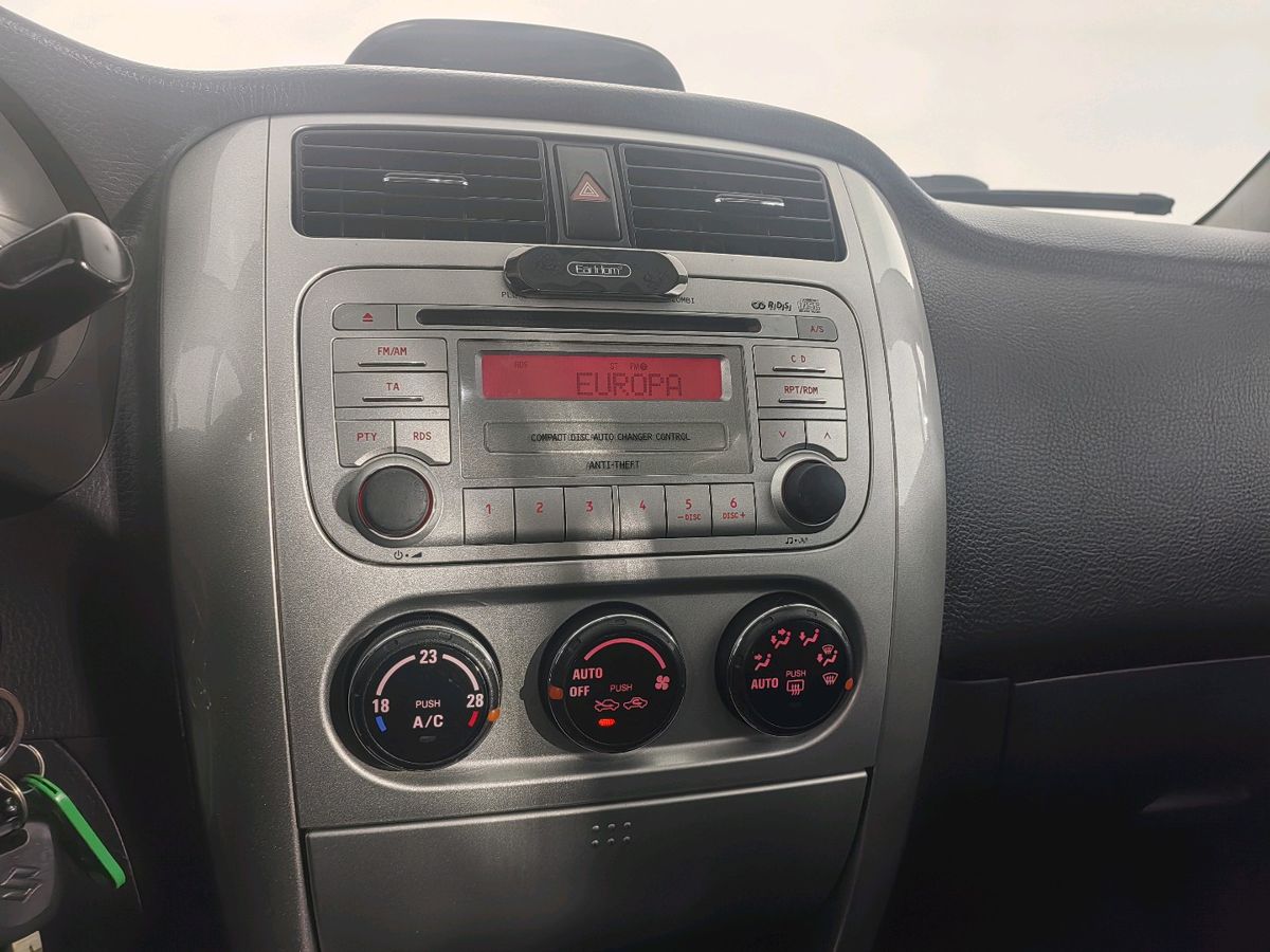 Suzuki Liana 999 2007 г.в., 184 136 км.