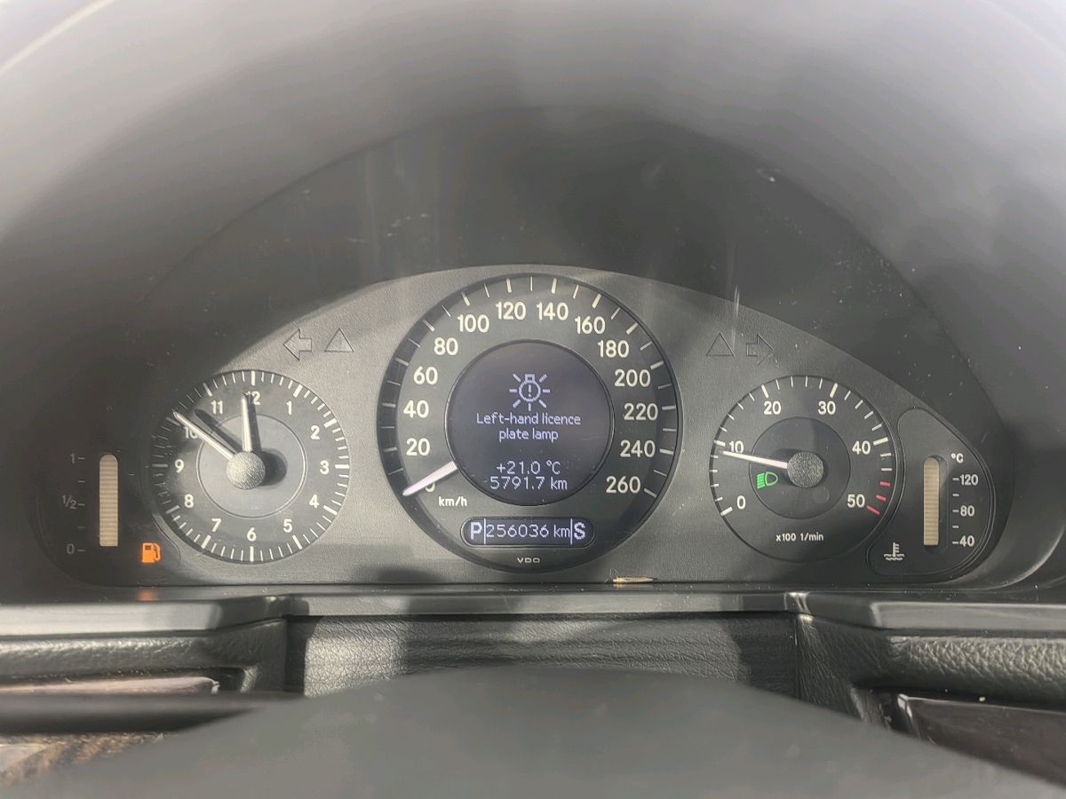 Mercedes-Benz E-Класс 999 2005 г.в., 255 969 км.