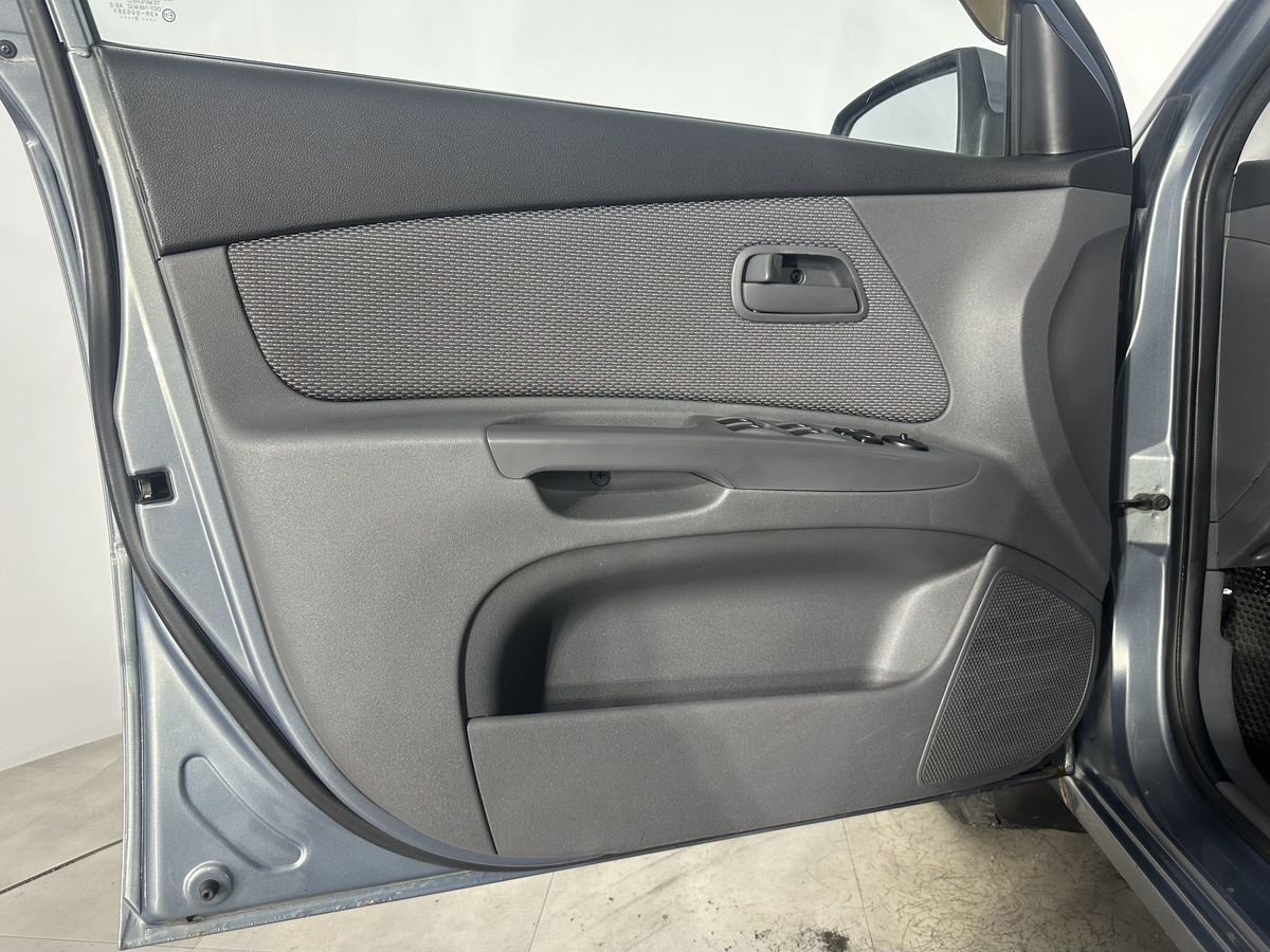 Kia Rio Люкс 2009 г.в., 273 016 км.