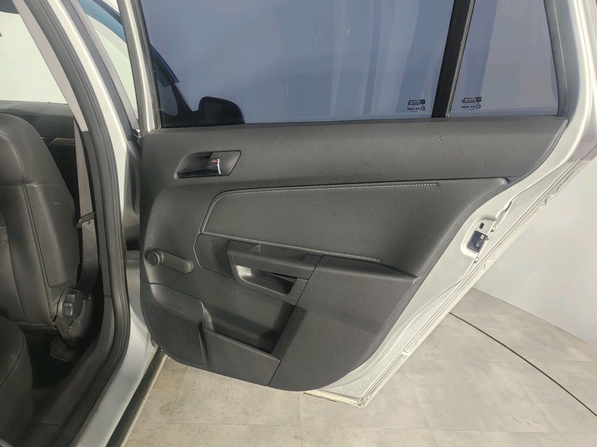 Opel Astra Cosmo 2011 г.в., 237 532 км.