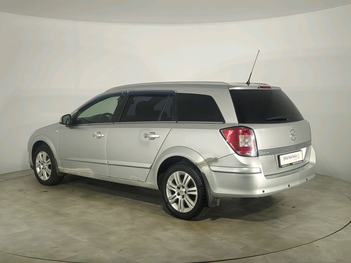 Opel Astra Cosmo 2011 г.в., 237 532 км.