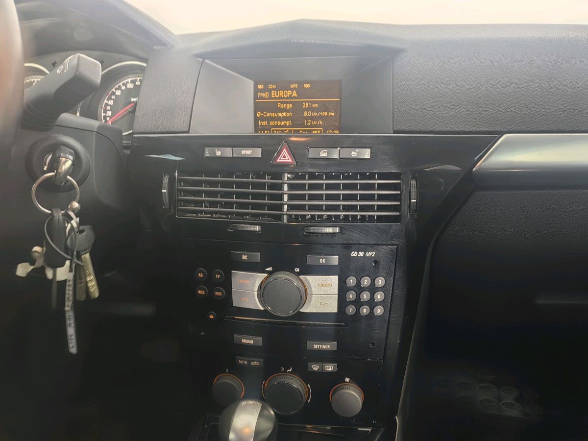 Opel Astra Cosmo 2011 г.в., 237 532 км.