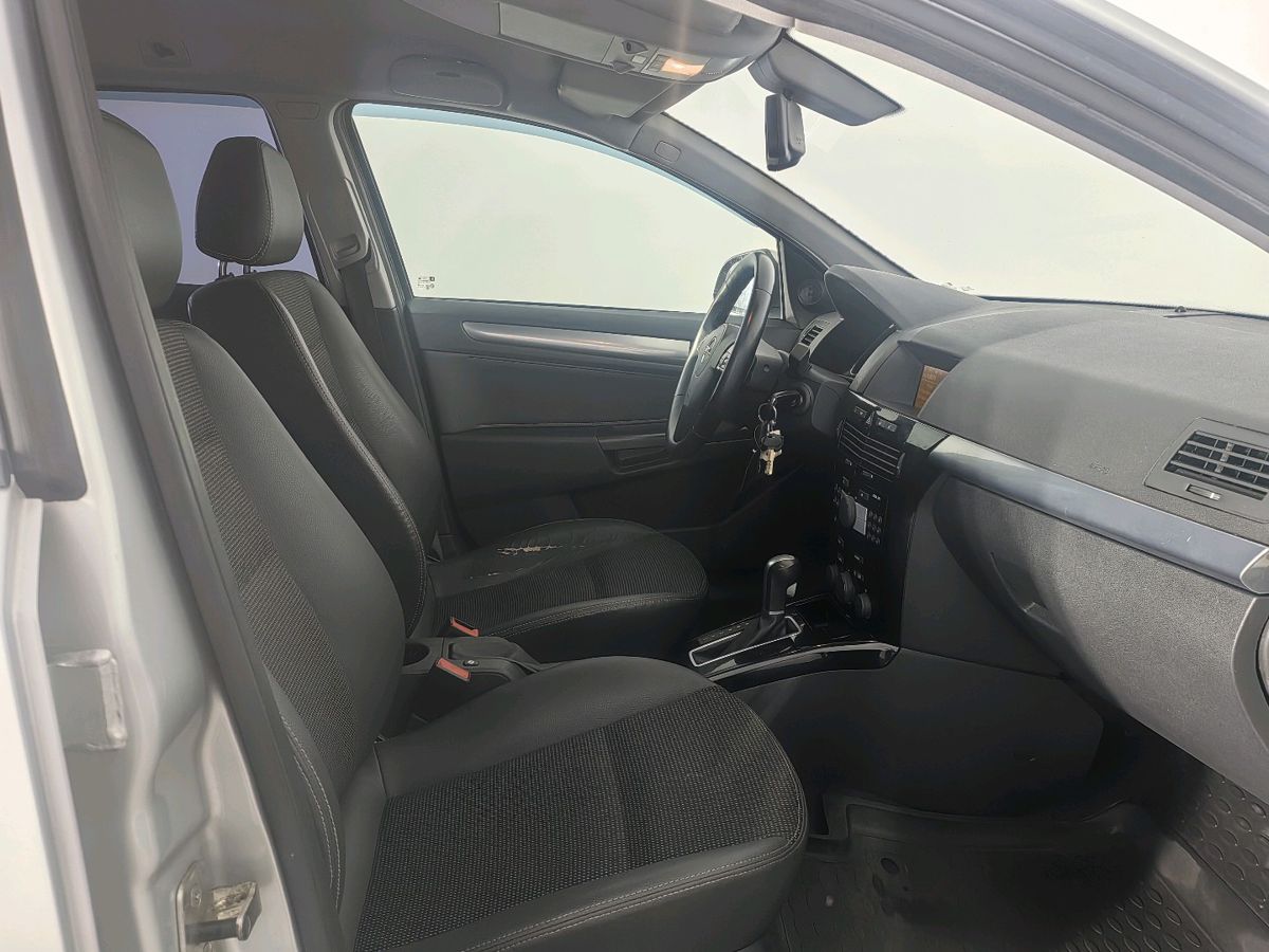 Opel Astra Cosmo 2011 г.в., 237 532 км.