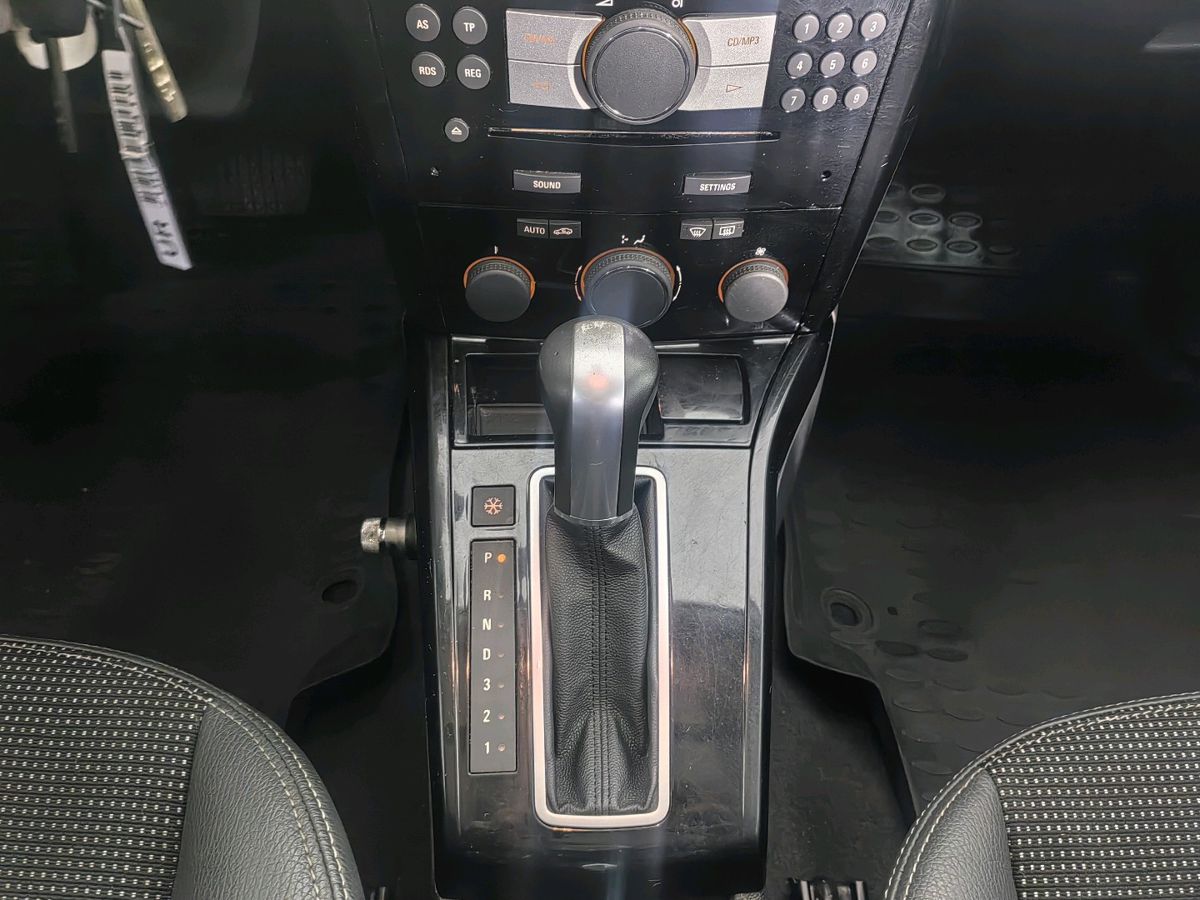 Opel Astra Cosmo 2011 г.в., 237 532 км.