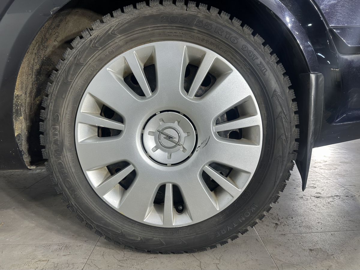 Opel Astra Enjoy 2011 г.в., 119 000 км.